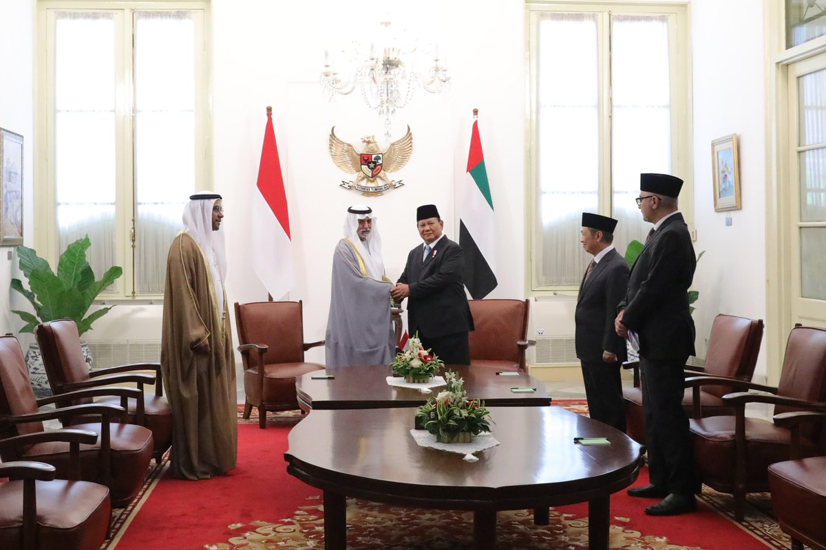 Pertemuan dengan Menteri Toleransi dan Koeksistensi Uni Emirat Arab (UEA), H.H. Sheikh Nahyan bin Mubarak Al Nahyan, Istana Negara, Jakarta.