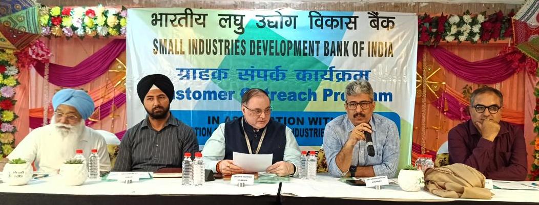 Director Industries and Commerce Dr. Arun Manhas <a href="/ManhasArun/">ARUN</a>  addressed customer outreach programme organised by Small Industries Development Bank of India (SIDBI) Jammu organised in collaboration with Small &amp; Tiny Industries Samba.

<a href="/diprjk/">Information & PR, J&K</a>.<a href="/DPIITGoI/">DPIIT India</a>