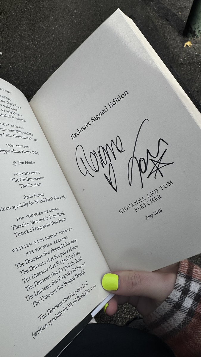 What a great charity shop find, best £12 ive ever spent 🤣🤣🤣