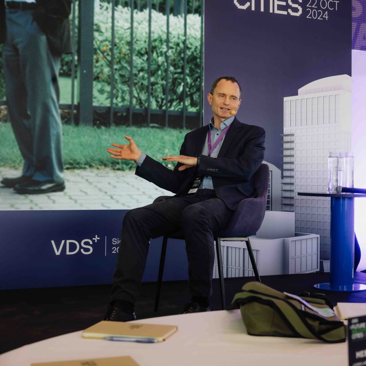 Startup_VLC's tweet photo. We're back to talk about "Tallinn: Green City 2023 - A Model of Success in Sustainable Urban Development" 🧩

🎤 With @contactsven, Founder of iCapital; @KatrinVaga, Head of PR at @eResidency; @margot_roose, Deputy Mayor for Entrepreneurship, Innovation and Circular Economy at the City of Tallin