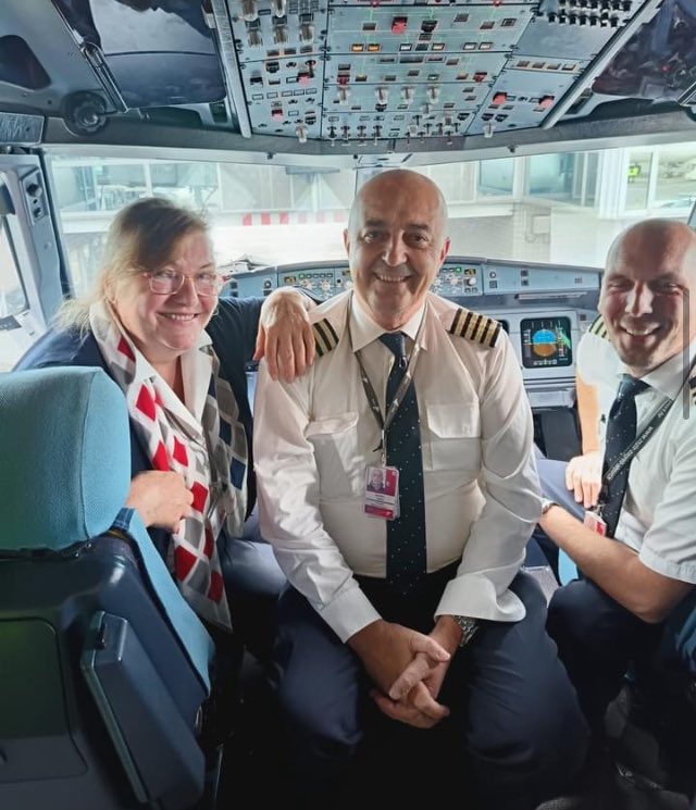 Pedjijatar's tweet photo. Danas je #CroatiaAirlines ispratila u penziju gospođu Blaženku Poljak. Gospođa Blaženka je svoju letačku karijeru pre 38 godina započela u JAT-u. Veliki rispekt za gospođu Blaženku! 🙏🥰 ✈️ https://t.co/renP57bdUi