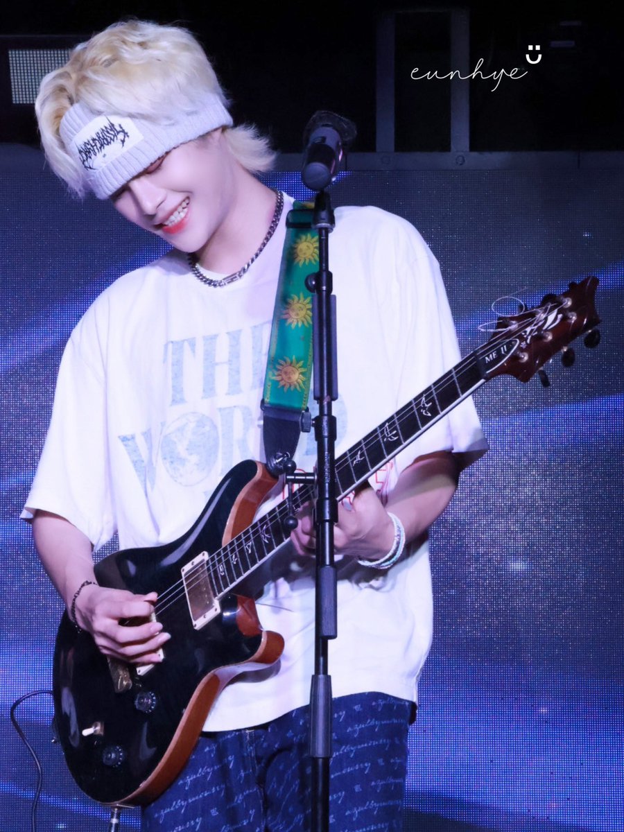 hwhw930's tweet image. #firstbump #피스트범프 #우주 #WOOJU #주현우 #우주정복 #은하단 #우주정복 #hyunwoo  

@FB_OFFICIAL_@HW930_official