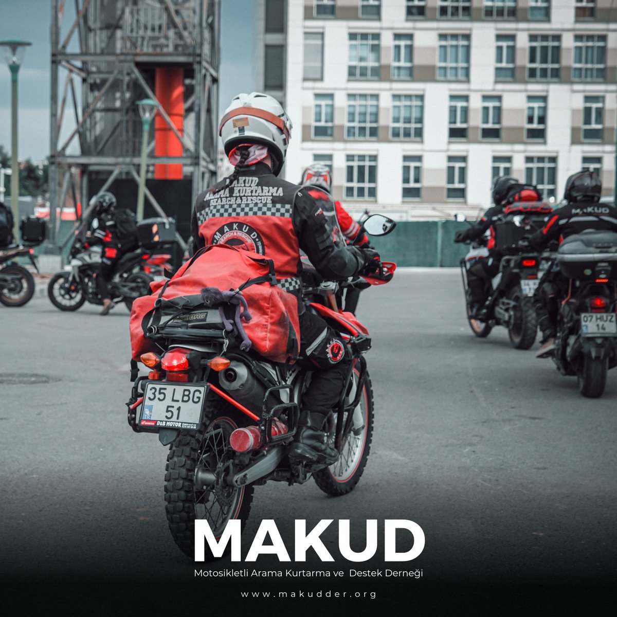 Türkiye’nin ilk AFAD akrediteli motosikletli arama kurtarma derneği olarak gerçekleştirdiğimiz ve katıldığımız eğitimlerle tam donanımlı gönüllüler yetiştirmeye devam ediyoruz!

makudder.org

#MAKUD #motosiklet #motorcycle #gönüllü #AFAD