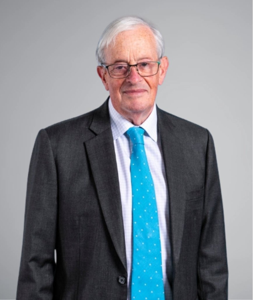 4PB is delighted to announce the return to chambers of Sir Jonathan Cohen (with immediate effect) after his recent retirement from the High Court Bench.

After a stellar career at the Bar, where he undertook some of the largest financial remedies cases as well as difficult