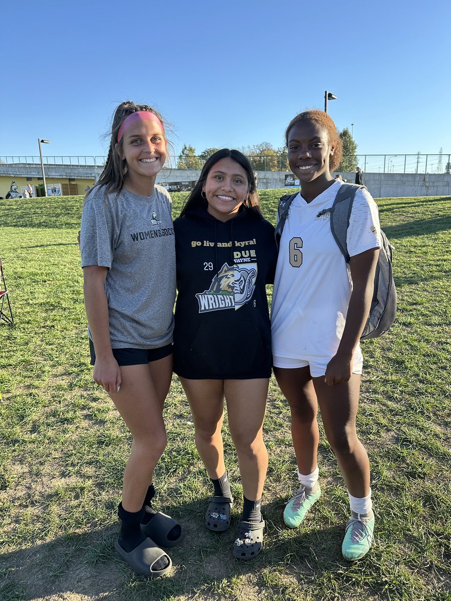 Raiders vs Mastodons this past Sunday, and a fan of both in the middle. 🥰