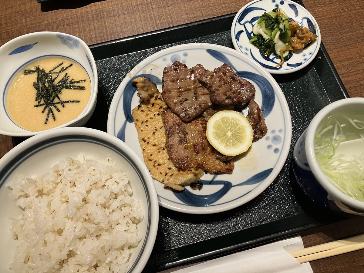 e73_rg's tweet photo. 久しぶり #ねぎし 🥢
ご飯無料で3杯食べたら流石にお腹いっぱいになった😂 https://t.co/PFQklthoPx
