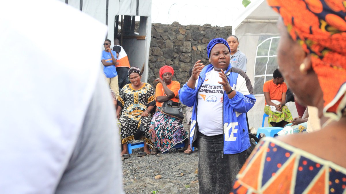UrFrontier25552's tweet photo. 📍🌍 Visite d'Usaid et World Vision au camp de Rusayo avec Cœur Sans Frontières !

Ils ont constaté les progrès pour les enfants déplacés et les mamans en AGR. 🙏 Les besoins sont énormes, un soutien continu est essentiel. Merci à tous pour votre engagement ! 💖#Solidarité #CSF https://t.co/CoSk3PIPyw