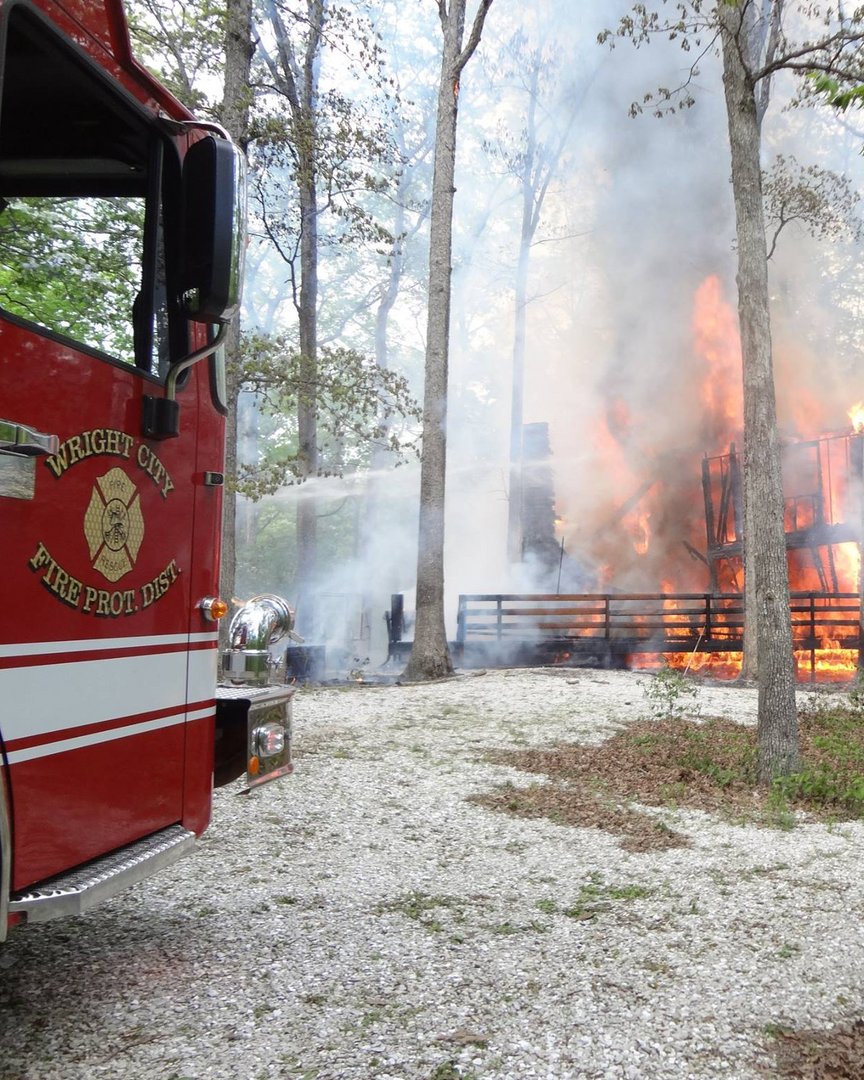 With the temperatures dropping, it’s important to use space heaters with care! Keep them at least three feet away from flammable items like curtains and furniture, and never leave them unattended. 

#WeAreWCFPD #YourWCFPD #SafeSpaceHeaterTips