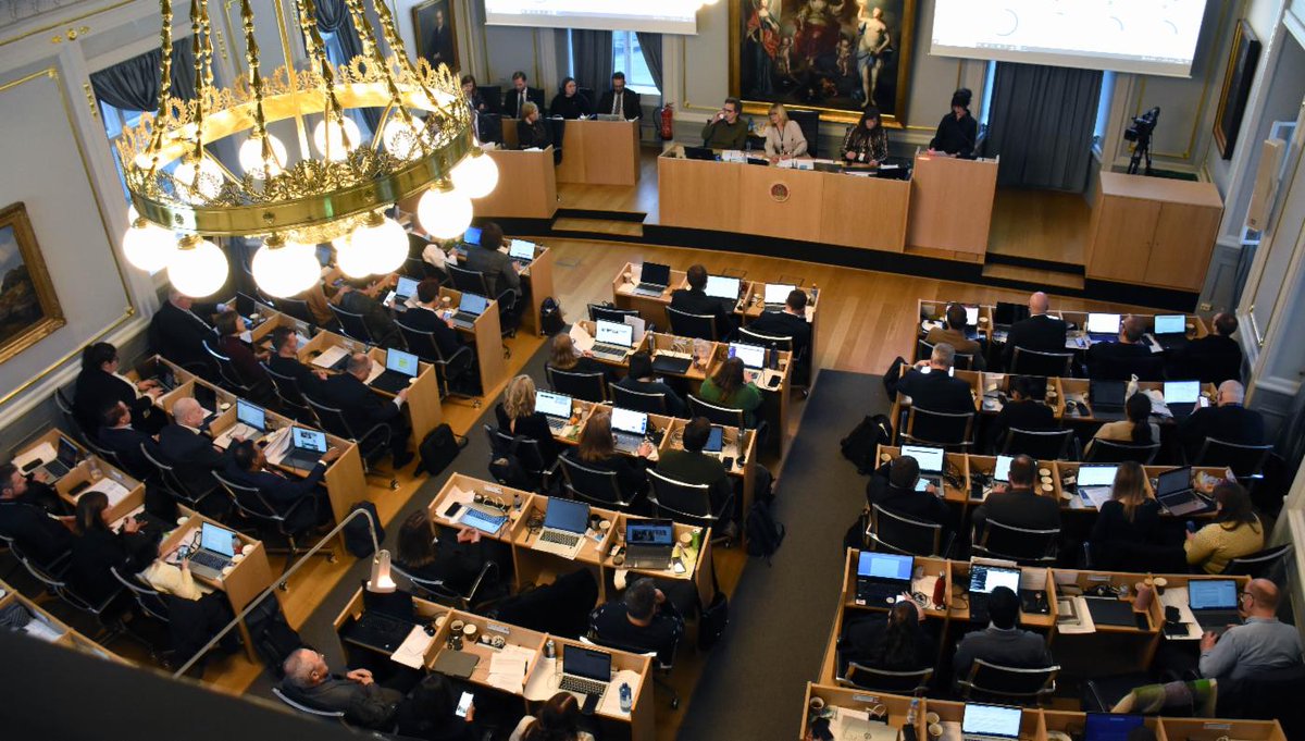 bergenkommune's tweet image. 30. oktober får bystyret byrådets forslag til bybudsjett. Sendingen starter klokken 10.00 på web-TV. Etter fremleggingen følger ordinær saksbehandling. Se nettsiden vår for oversikt. #beby #Bergen bergen.kommune.no/politikk/bysty…