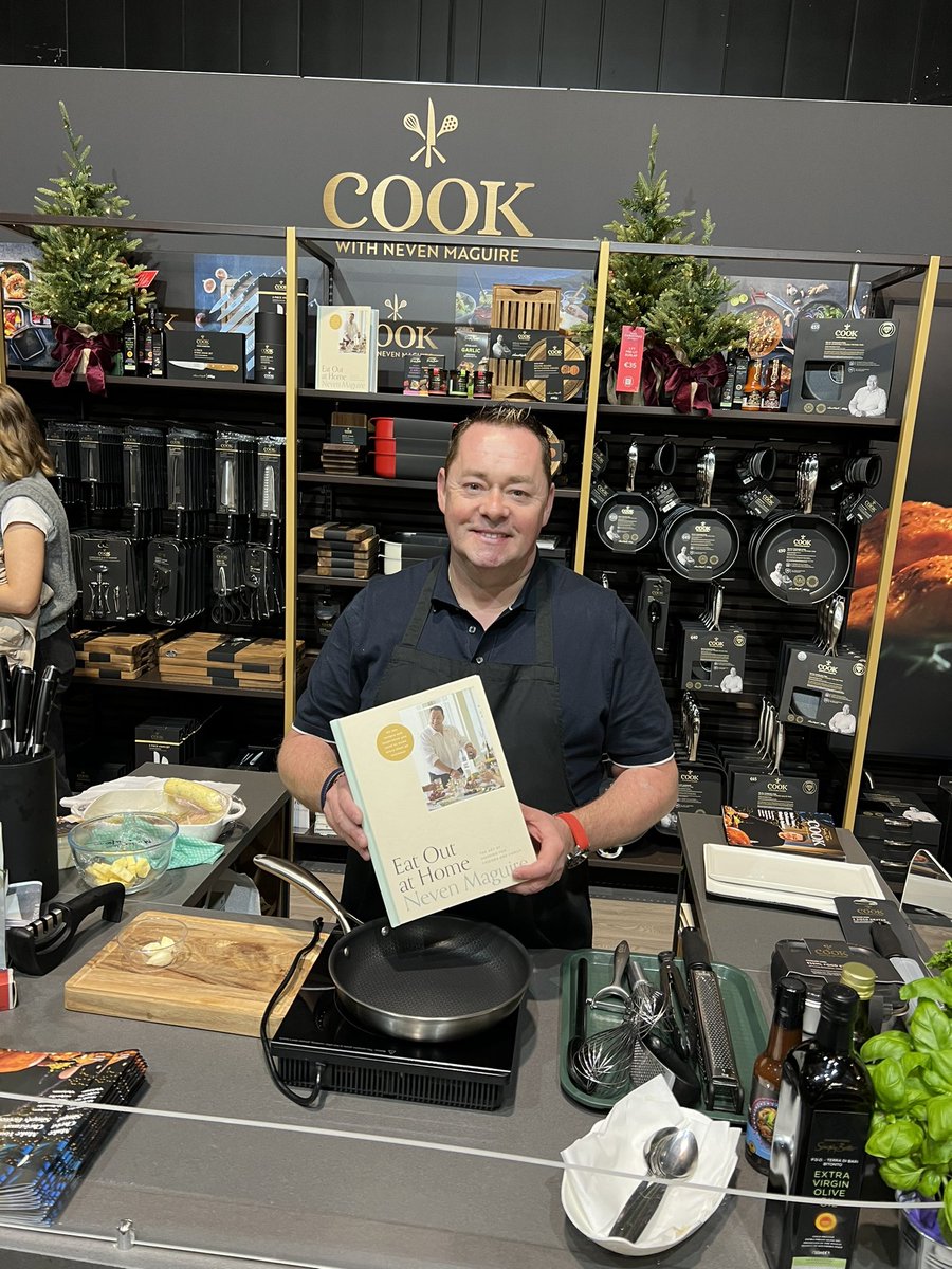 nevenmaguire's tweet image. I’m over the moon my new cookbook set out at home is the best selling cookbook in Ireland 🇮🇪 in the last week thank you so so much for all your support #sohappy @Gill_Books
