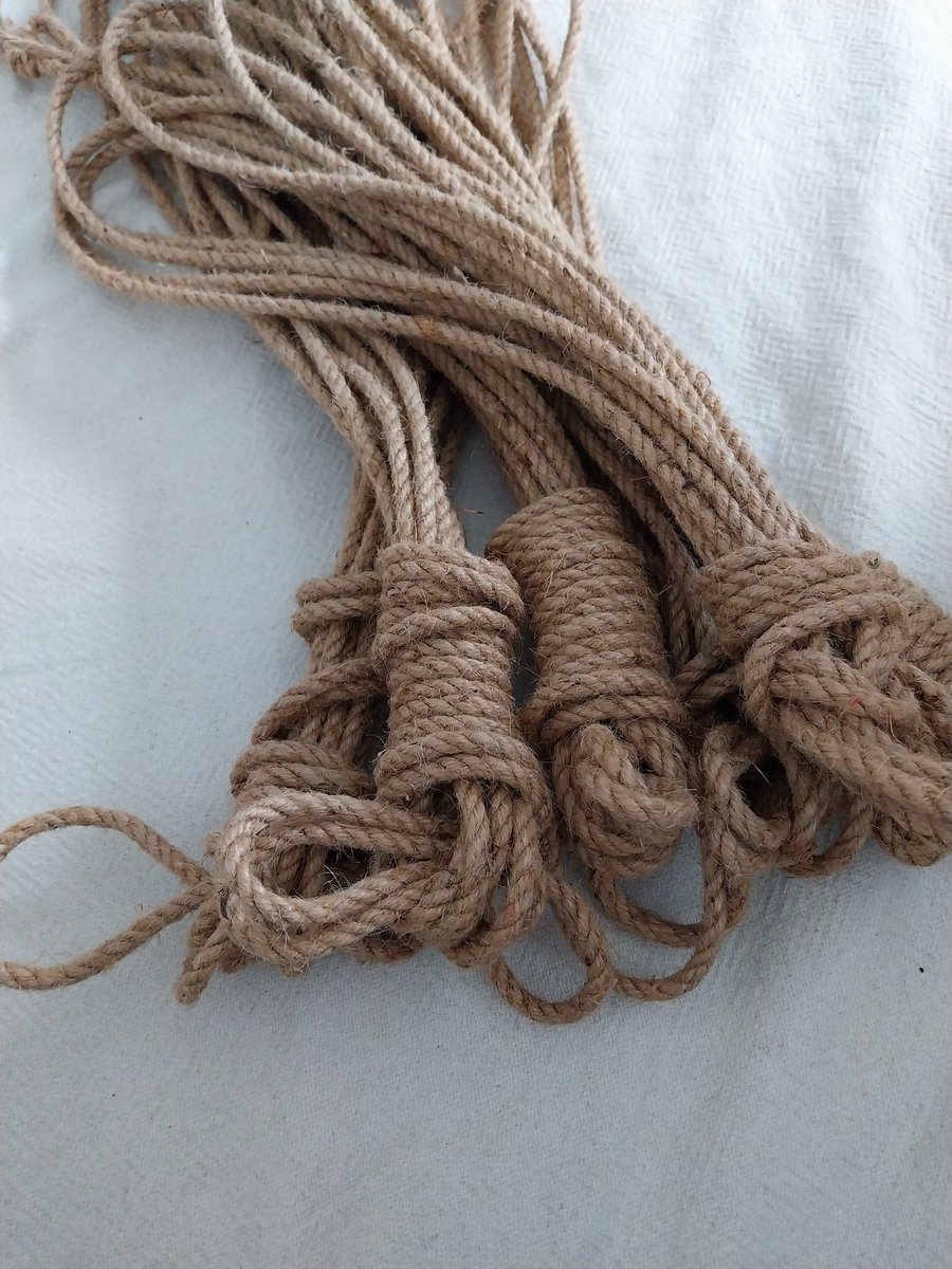 Поснимаем?
Do u wanna photo shooting?

#ropes #shibari #photoshoot