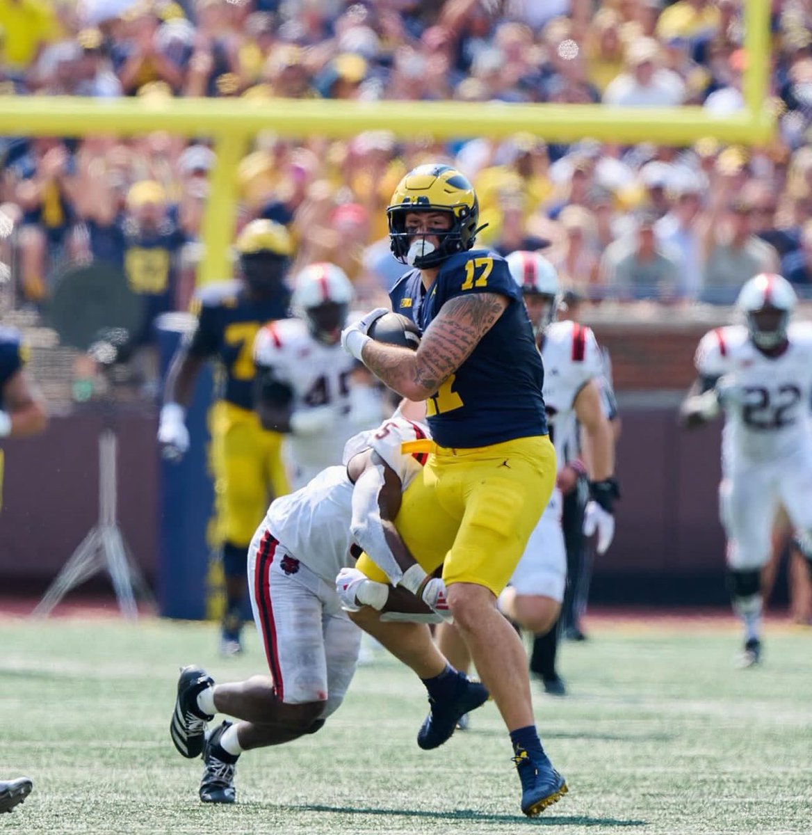 🇭🇺<a href="/szecseipity/">Istvan Szecsei</a> is playing well for <a href="/Coach_Phelps11/">Salisbury School Football</a> 

<a href="/paschoko1/">Konstantin Paschos 🇩🇪</a> &amp; <a href="/JudeOkeleke1/">Jude Okeleke</a> met up again in prep football 🇩🇪 🇳🇬 

<a href="/LiamLyck/">Liam Lyck</a> continues to develop as an incredible prospect at <a href="/COSFOOTBALL/">SISKIYOUS FOOTBALL</a> 

<a href="/_marlin_1709/">Marlin Klein</a>’s stock is on the rise at <a href="/UMichFootball/">Michigan Football</a> 

<a href="/FehervarEnth/">Fehérvár Enthroners</a> <a href="/HHBlueDevils/">Hamburg Blue Devils</a>