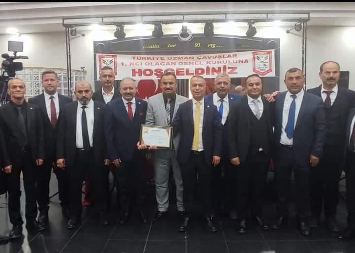 MUSYAFABOZCA's tweet photo. #NotereSözVatanaCanVerdik
Orduevine giremiyorlar.
Kapısında nöbet tutuyorlar içeriye alınmıyorlar.
Orduevleri kimsenin babasının çiftliği değil kimsenin kendi cebinden harcayarak yaptırdığı yerler değil.
Yüce Türk Milletinin vergileriyle TSK personelinin Moral motivasyonu önemli https://t.co/ShTNigDWVA