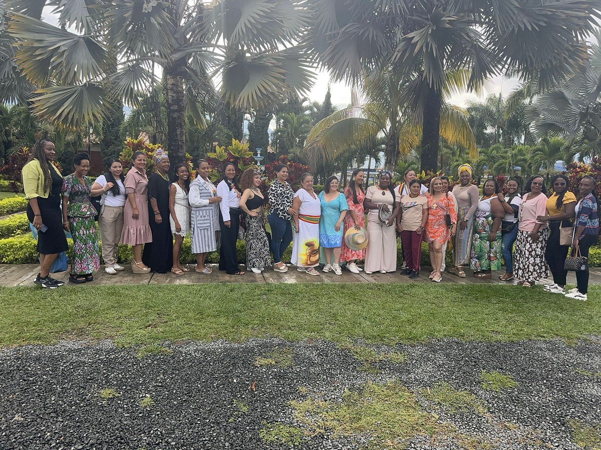 Participamos del Foro internacional de mujeres en la <a href="/COP16Oficial/">COP16 COLOMBIA 🇨🇴</a>. Mujeres líderes activistas, empresarias del Pacífico #Cop16 <a href="/ViceColombia/">Vicepresidencia Colombia</a> <a href="/viceministerio/">PARTICIPACION</a> de mujeres <a href="/MinIgualdad_Col/">Ministerio de Igualdad y Equidad de Colombia</a> <a href="/AlcaldiaDeCali/">Alcaldía de Cali</a> <a href="/GobChoco/">Gobernación del Chocó</a>
