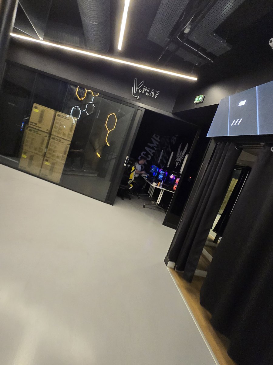 aly (@alylolx) on Twitter photo Big thanks to <a href="/TeamVitality/">Team Vitality 🐝</a> for letting us warmup in their facility. As welcoming as always 🐝 🤝
7PM we play G2 Hel live, streamed on twitch on the channel otplol_
#BDSWIN Big thanks to <a href="/TeamVitality/">Team Vitality 🐝</a> for letting us warmup in their facility. As welcoming as always 🐝 🤝
7PM we play G2 Hel live, streamed on twitch on the channel otplol_
#BDSWIN