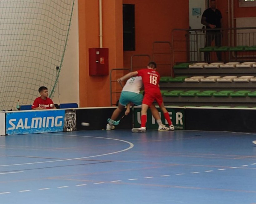 UK dam och herrlag spenderade en helg i Budapest med innebandy. En helg där vi på herrlaget fick  många svar och många utropstecken. En blandad trupp mellan 16-43 år där 5 av spelarna aldrig spelat på internationellt nivå.
#floorballiscominghome