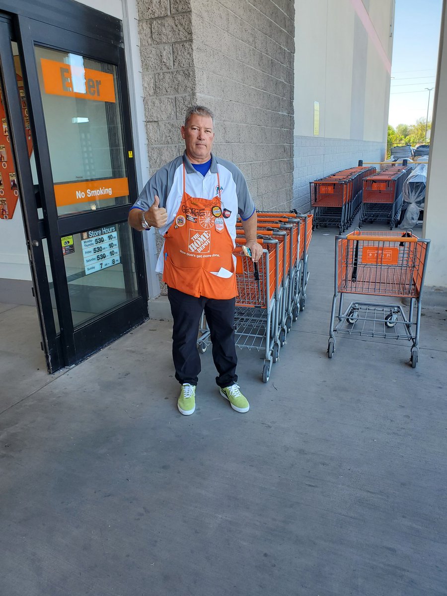 John_JohnsonWSF's tweet photo. George, Store Manager at HD0419 in San Tan Valley, has a great Management and Associate Team, and George is a Manager that leads by example !!!
@jamie_kempton 
@DaveDan55090273 
@Tchill187 https://t.co/t7sCjzBQ3h