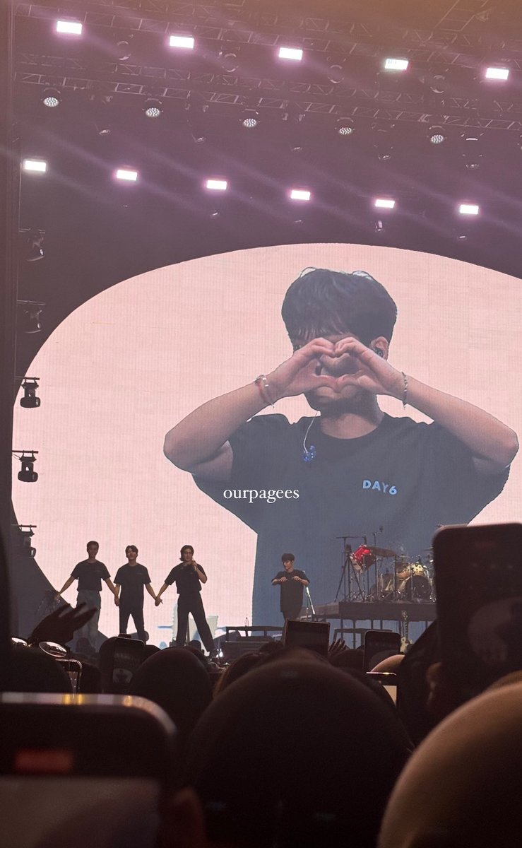 .☘︎ ݁˖ ᥫ᭡ : Naw tweet media