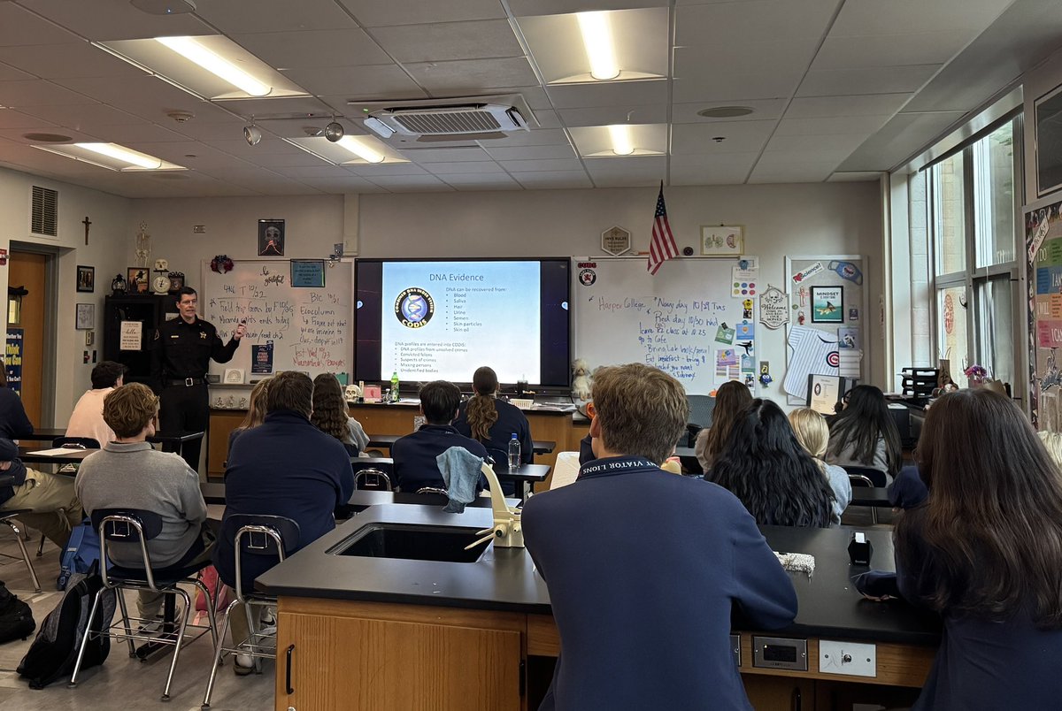 edutech_misko's tweet photo. Thank you to Deputy Chief Dooley of @BensenvilleIL for sharing your expertise with our @SaintViatorHS Forensics students! #realworldexamples #GoLions https://t.co/CDk3LEVC2Y