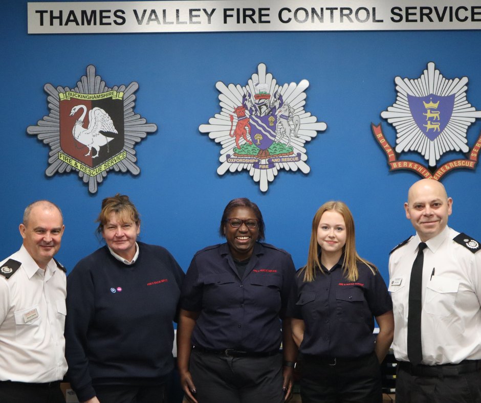 bucksfirerescue's tweet photo. It’s #InternationalControlRoomWeek! 🚨 We’re proud to work with #TVFCS, ensuring rapid responses to emergency calls across Bucks, Oxon, & Berks. 👏
Simon, our Assistant Chief Fire Officer, will join the team this week to celebrate their hard work. 💪 #BFRS #BuckFire #ControlRoom https://t.co/b5iH3jikUx