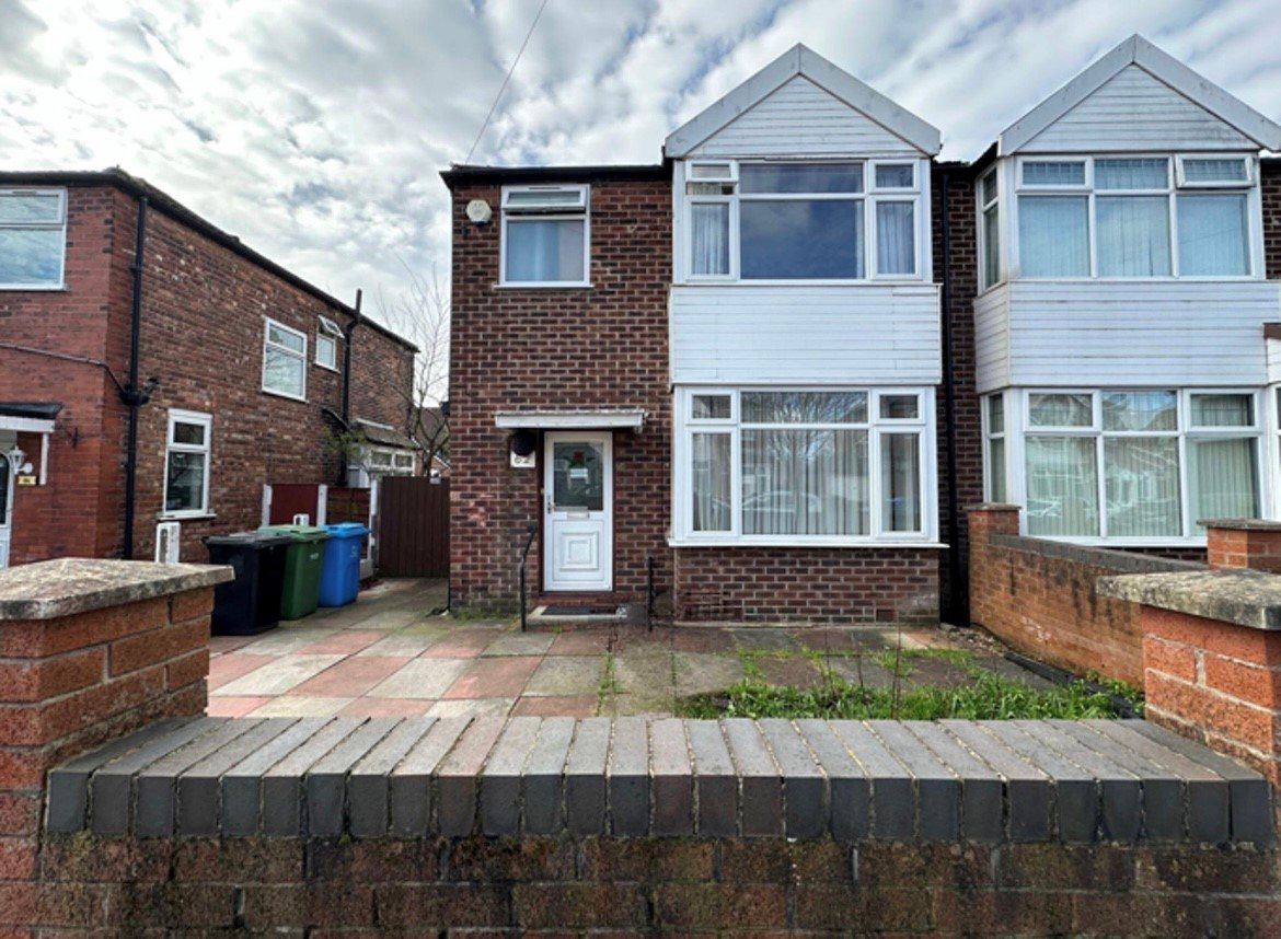 Trading Places tweet media