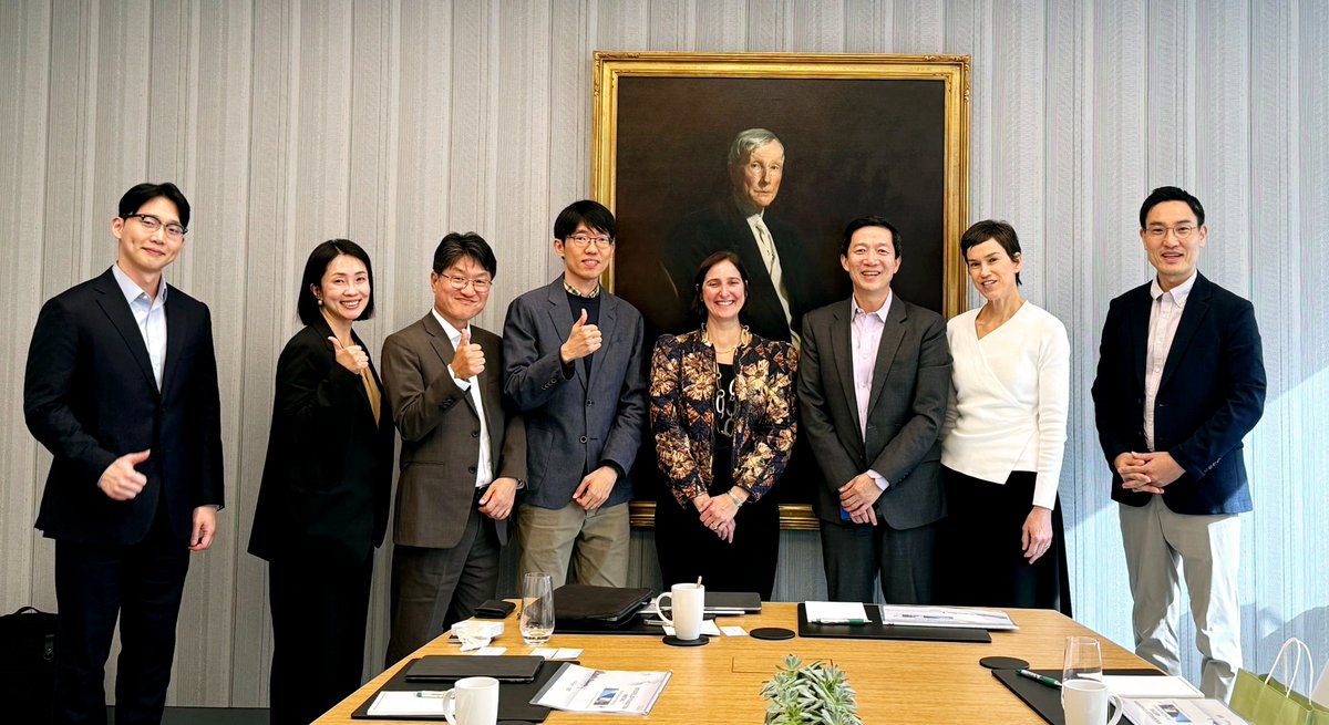 Liz Yee (@eyee5) on Twitter photo Recently, I met with the Hyundai Motor Chung Mong Koo Foundation. Like <a href="/RockefellerFdn/">The Rockefeller Foundation</a>, they believe people are at the heart of a sustainable future. They are one of many partners I've been grateful to learn from because we can always do more good together with others! Recently, I met with the Hyundai Motor Chung Mong Koo Foundation. Like <a href="/RockefellerFdn/">The Rockefeller Foundation</a>, they believe people are at the heart of a sustainable future. They are one of many partners I've been grateful to learn from because we can always do more good together with others!