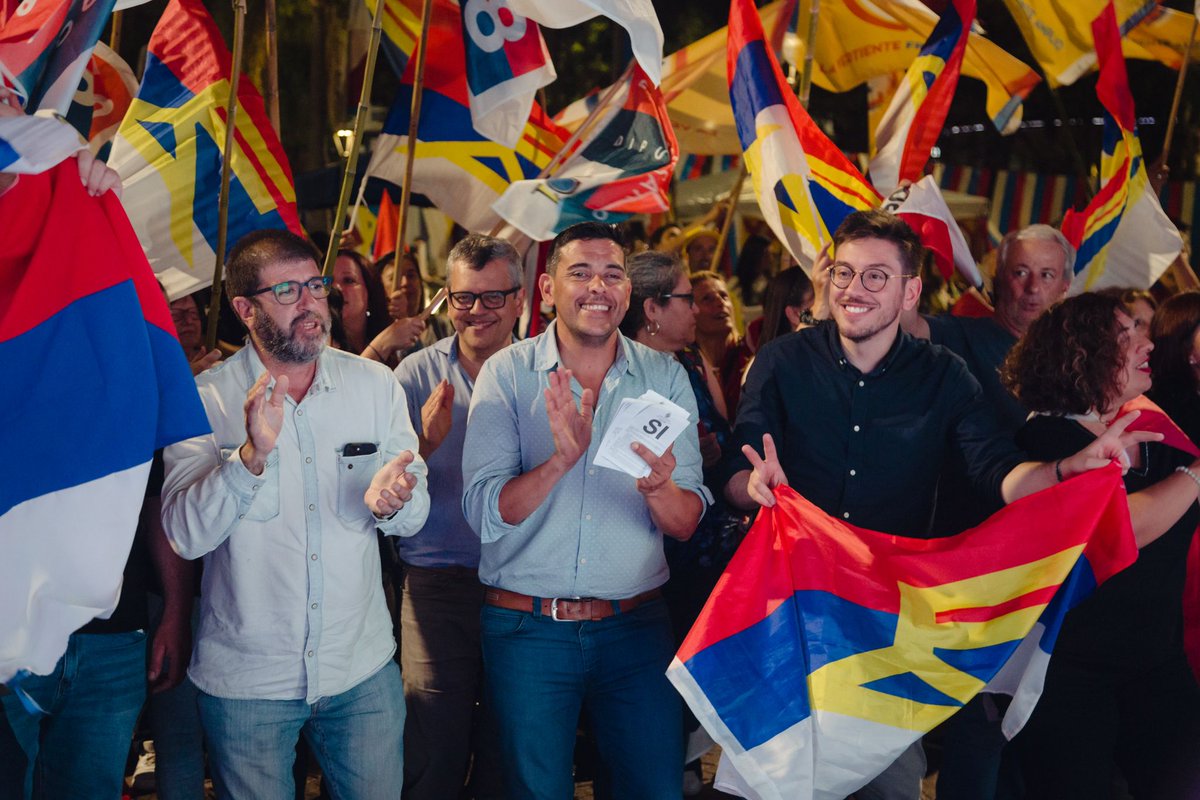 PabloFuentes90's tweet photo. ¡Gran acto! 🔴🔵 ⚪️ https://t.co/EzoA7p1ZJU