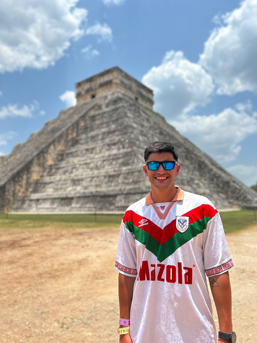 🎂 #CumplePasión| #UnDíaComoHoy nacía <a href="/lucas_pelleriti/">Lufa 🇮🇹</a>, conductor de #PFStream y parte muy importante de Pasión Fortinera.

¡Feliz cumple Lufa!