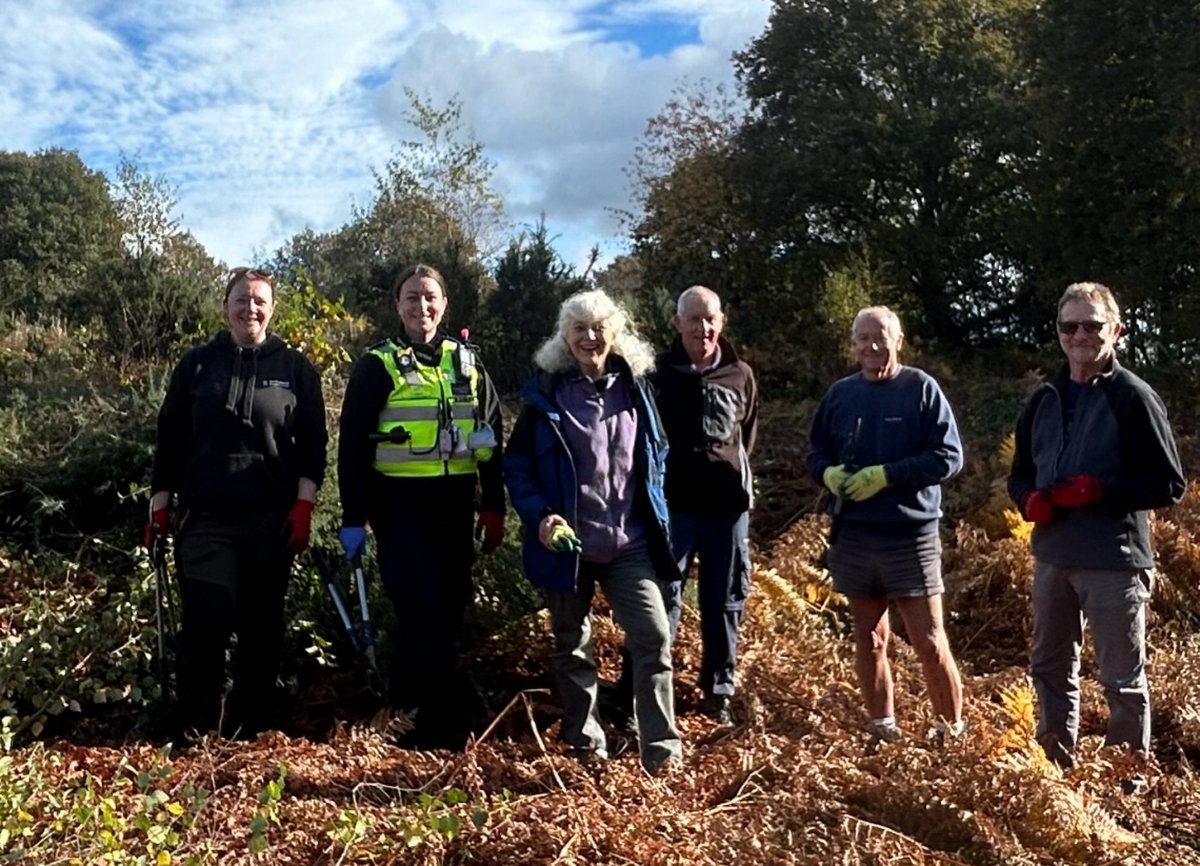 Rural&WildlifeCrime (@staffspolicerwc) on Twitter photo Community conservation event with local residents, โFriends of Etching Hillโ and <a href="/StaffsWildlife/">StaffsWildlife ๐ฆ๐๐ฆ</a> on Etching Hill rock, Mount Road, Rugeley๐๐ฒ ๐ณ ๐
Work will continue on tackling the remaining birch regrowth, clearing the sandy scrapes of any saplings and thinning some gorse. Community conservation event with local residents, โFriends of Etching Hillโ and <a href="/StaffsWildlife/">StaffsWildlife ๐ฆ๐๐ฆ</a> on Etching Hill rock, Mount Road, Rugeley๐๐ฒ ๐ณ ๐
Work will continue on tackling the remaining birch regrowth, clearing the sandy scrapes of any saplings and thinning some gorse.