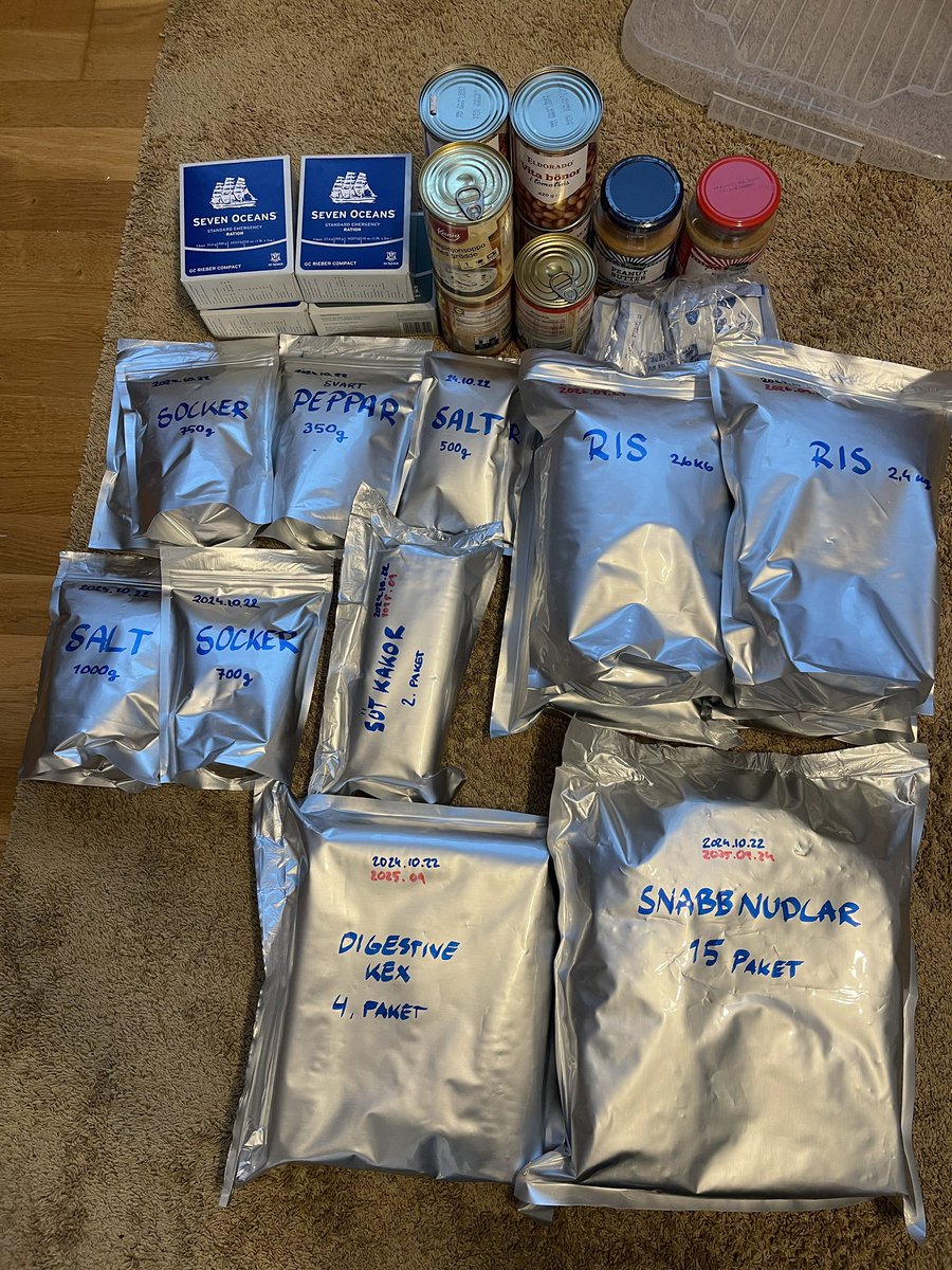 Sneaky Media Group tweet media