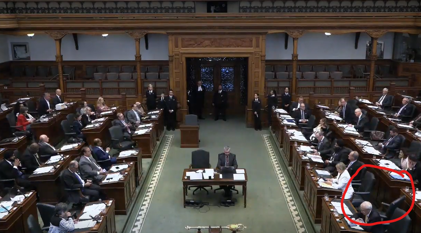 TDotResident's tweet photo. #ONpoli 
Doug Ford takes 19 weeks off and still can't sit for an hour https://t.co/n2ygSqlCcs