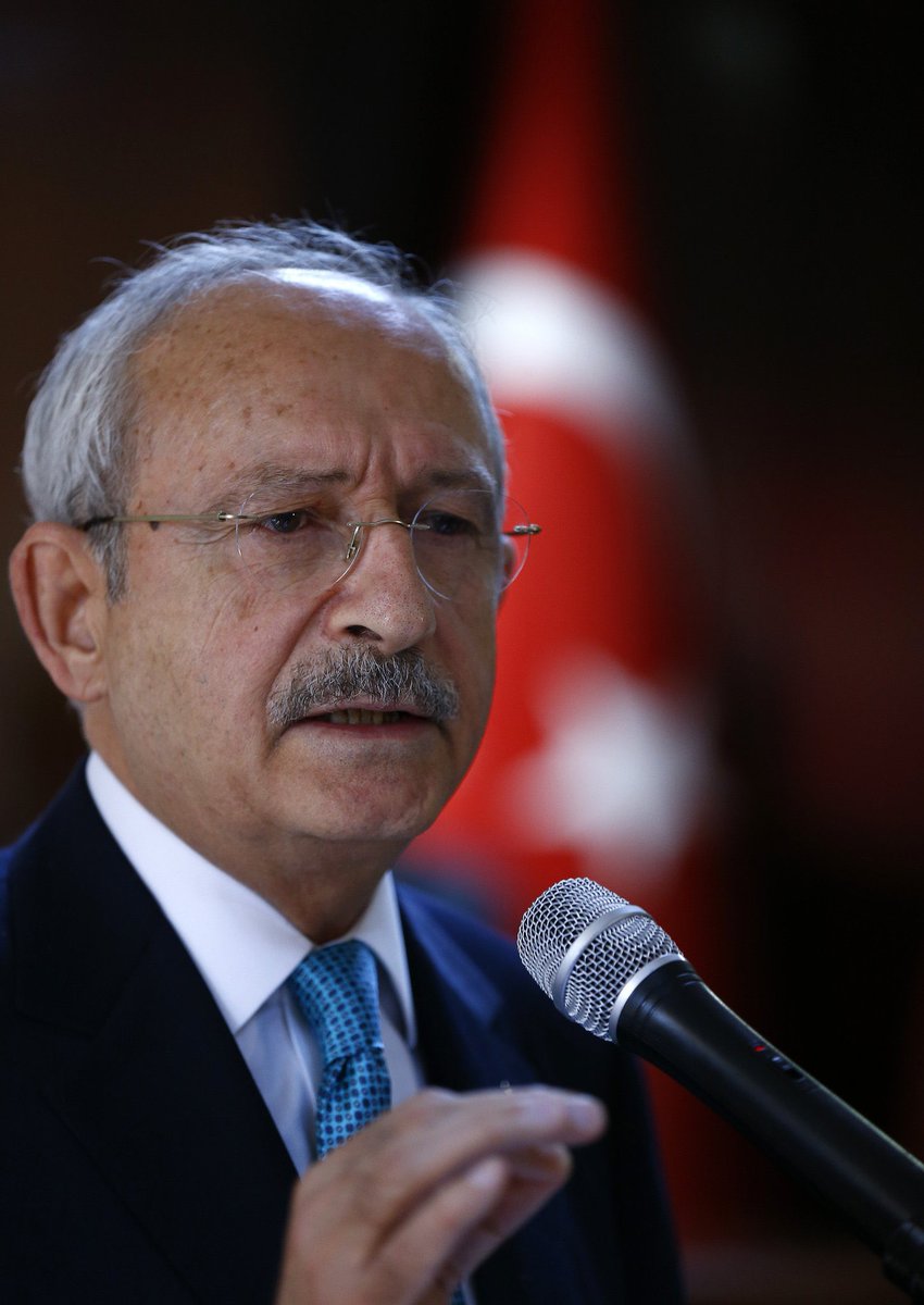 Kemal4696331's tweet photo. Mücadeleden yanayız 
Vatanımızdan yanayız
Bayrağımızdan yanayız 
Değişim değil MÜCADELE
Normalleşme değil MÜCADELE https://t.co/Sk3EmUj7je