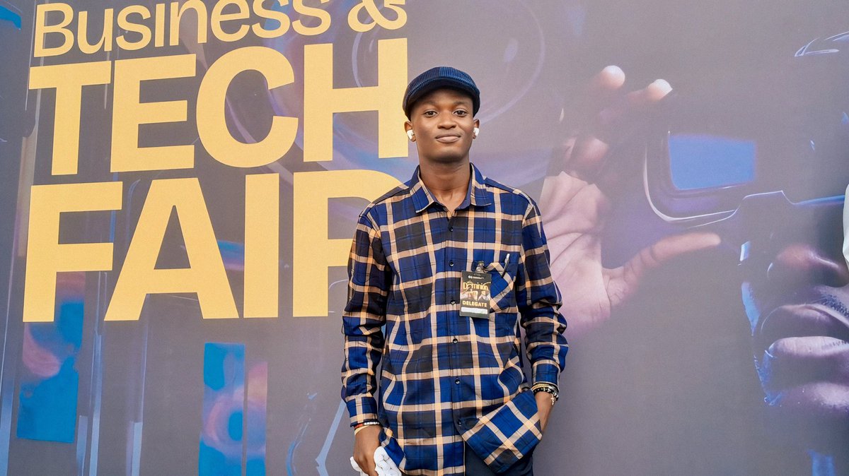 Peter_UIUX's tweet image. 👋 Hi, I&apos;m Peter,
✅ I&apos;m a GRAPHIC, UI/U Designer and A Budding Tech Enthusiast.