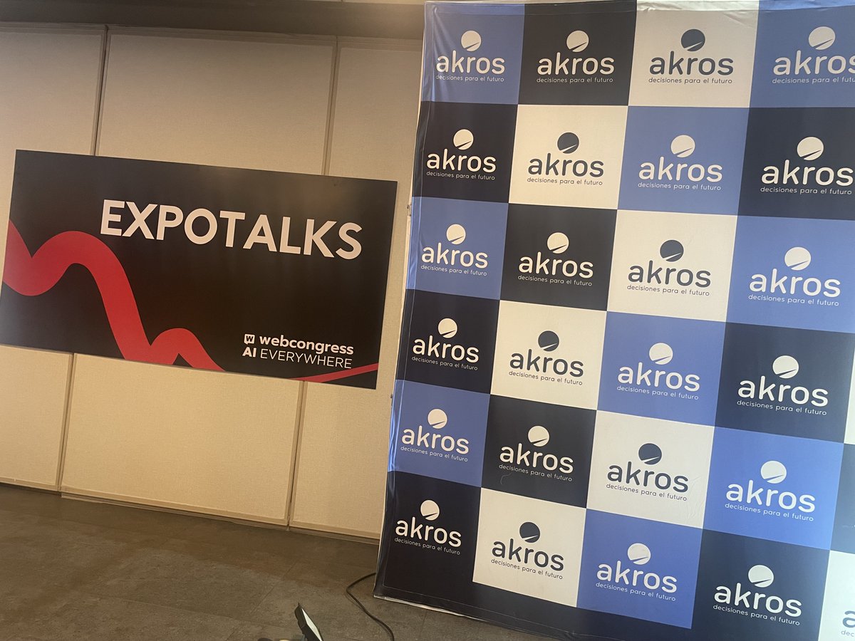 GAVVtech's tweet image. Algo que los ecuatorianos no aprendemos es tan básico y simple, pero marca la diferencia: y es la PUNTUALIDAD. En el evento #Webcongress empezaba  a las 9h00; son las 10h34 y no empieza.