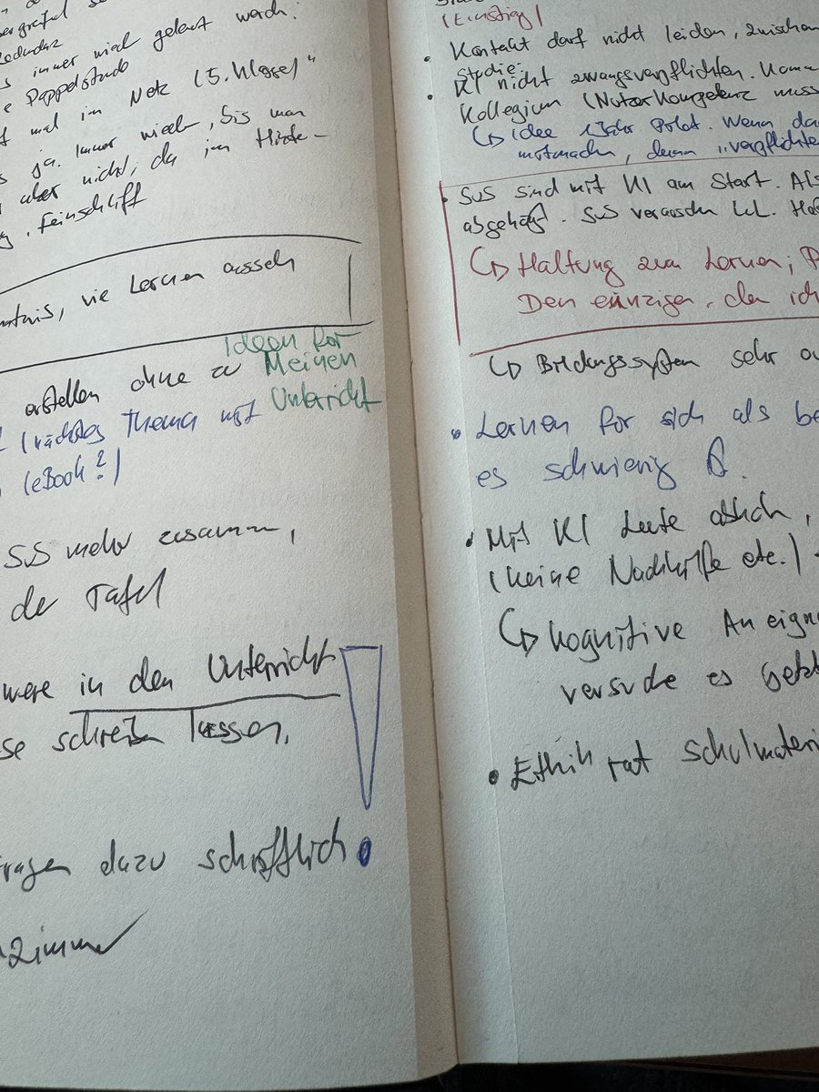 mtths_klsch's tweet photo. 16 Std. Bahn (hin und zurück 😉) nach Warschau waren produktiv: 

Texte von @HPoelert @hav_hendrik oder @blume_bob gelesen, Notizen gemacht, Impulse gesammelt und Inhalte strukturiert - alles, um bald die KuK über „KI in Schule“ zu informieren.

Das sind Bildungsferien 👨‍🏫. #twlz https://t.co/P80ZimkD2V
