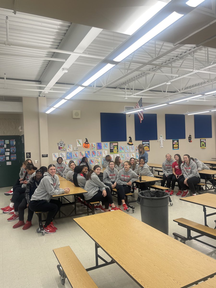 Great morning giving back to our community at Steenrod Elementary! So much fun to see the little ones and hangout with them 🤩 #StickTogether #GoCards