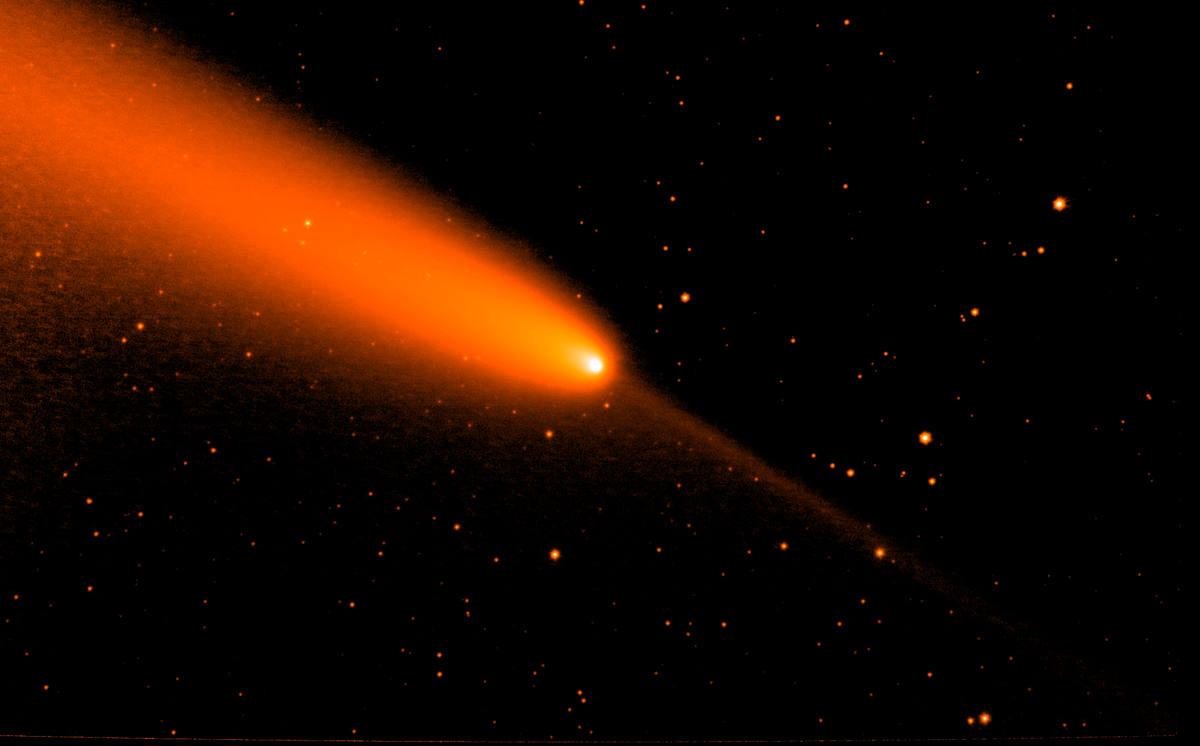 Orbiting hundreds of kilometers above Earth’s surface, #LLNL's GEOStare Space Vehicle 2 recently captured an image of the comet #TsuchinshanATLAS displaying a unique effect called an anti-tail, which is when dust left behind in the comet’s orbit appears to point toward the Sun!