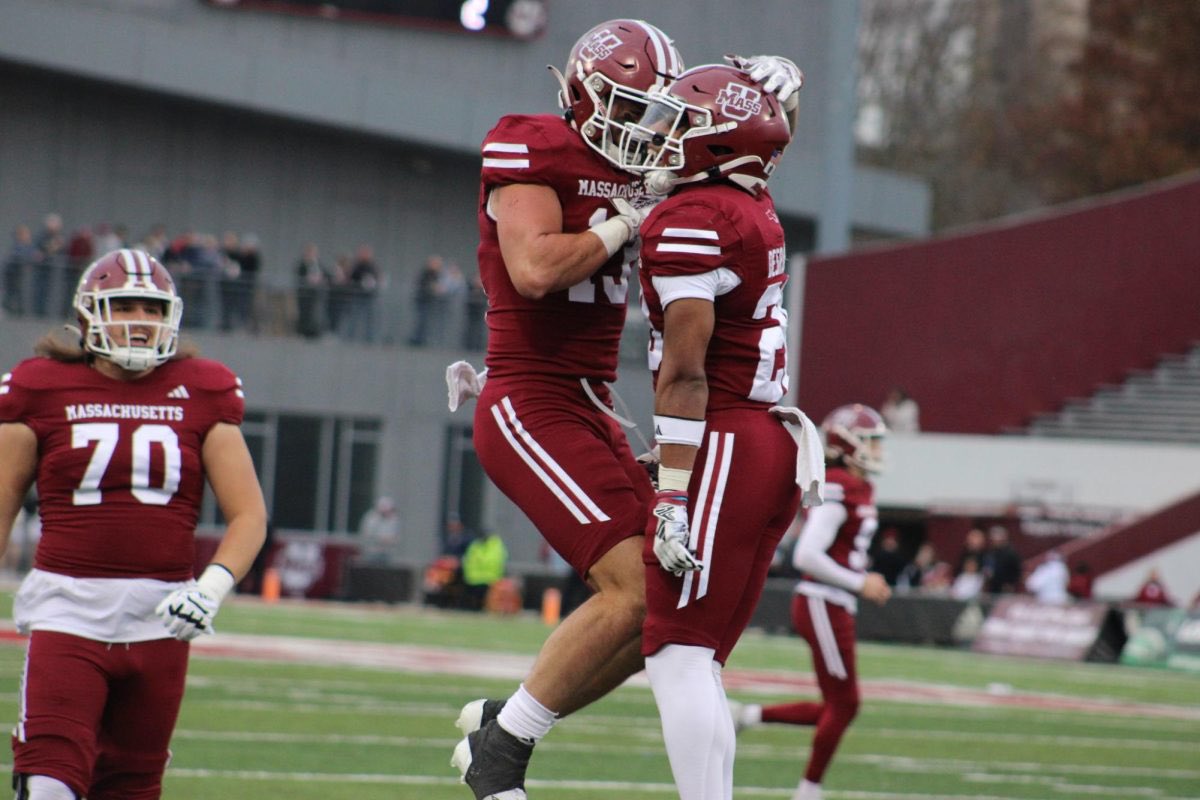 Duhron21's tweet photo. All the glory to my lord n savior,🙏🏾 Extremely blessed to receive an offer from the University of Massachusetts‼️ 
@Coach_Mince54 @CoachICOC @UMassFootball @DlineCoachEd @JauqVuko @terry_johnson6 @DCorbet55 @FCProspects_ @JUCOFFrenzy https://t.co/CCyRWbOfzf