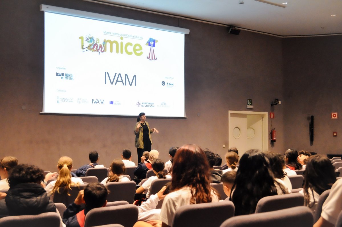 🎥 Durant tota esta setmana, <a href="/gva_IVAM/">GVA IVAM</a> (Institut Valencià d'Art Modern) acull els passes escolars de diferents curtmetratges educatius per a l'alumnat de València.

Una experiència per apropar-se a històries audiovisuals amb valors que després podran treballar a classe.