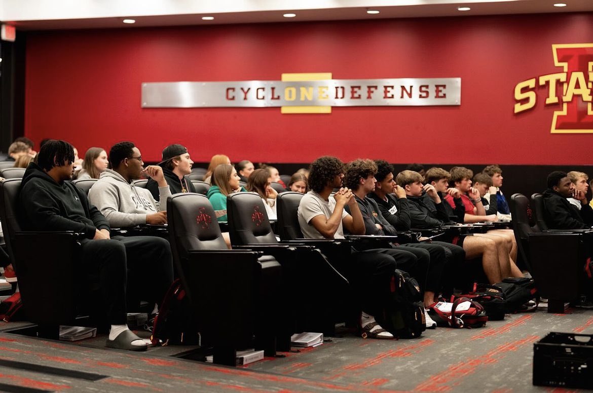 ISUathletes's tweet photo. Last week, our student-athletes took a step towards their future at our Making the Connection event! They explored how to leverage the skills they’ve developed as student-athletes, learned how to maximize LinkedIn, and gained key insights from an amazing panel of professionals! https://t.co/ZKrVJooE8r