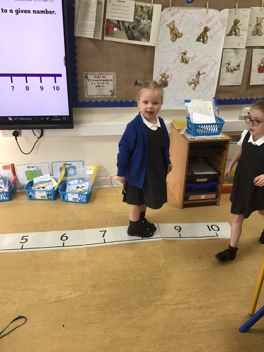 StPPPrimaryY1's tweet image. Year 1 have been learning how to use a number line to help us add on 🧮
#year1 #powermaths #numberline @StPPPrimary