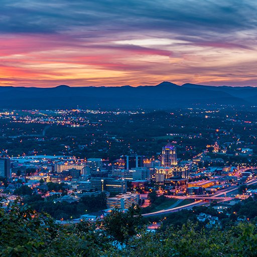 visitvbr's tweet image. Roanoke is featured in @bestwestern 's Travel Zone blog! 🥳 We loved meeting travel writer Virginia Brown at our "Made in VBR" media tour this year! Read the article and create your own itinerary of things to do in the Roanoke Valley here: lnkd.in/dsGaR8jq