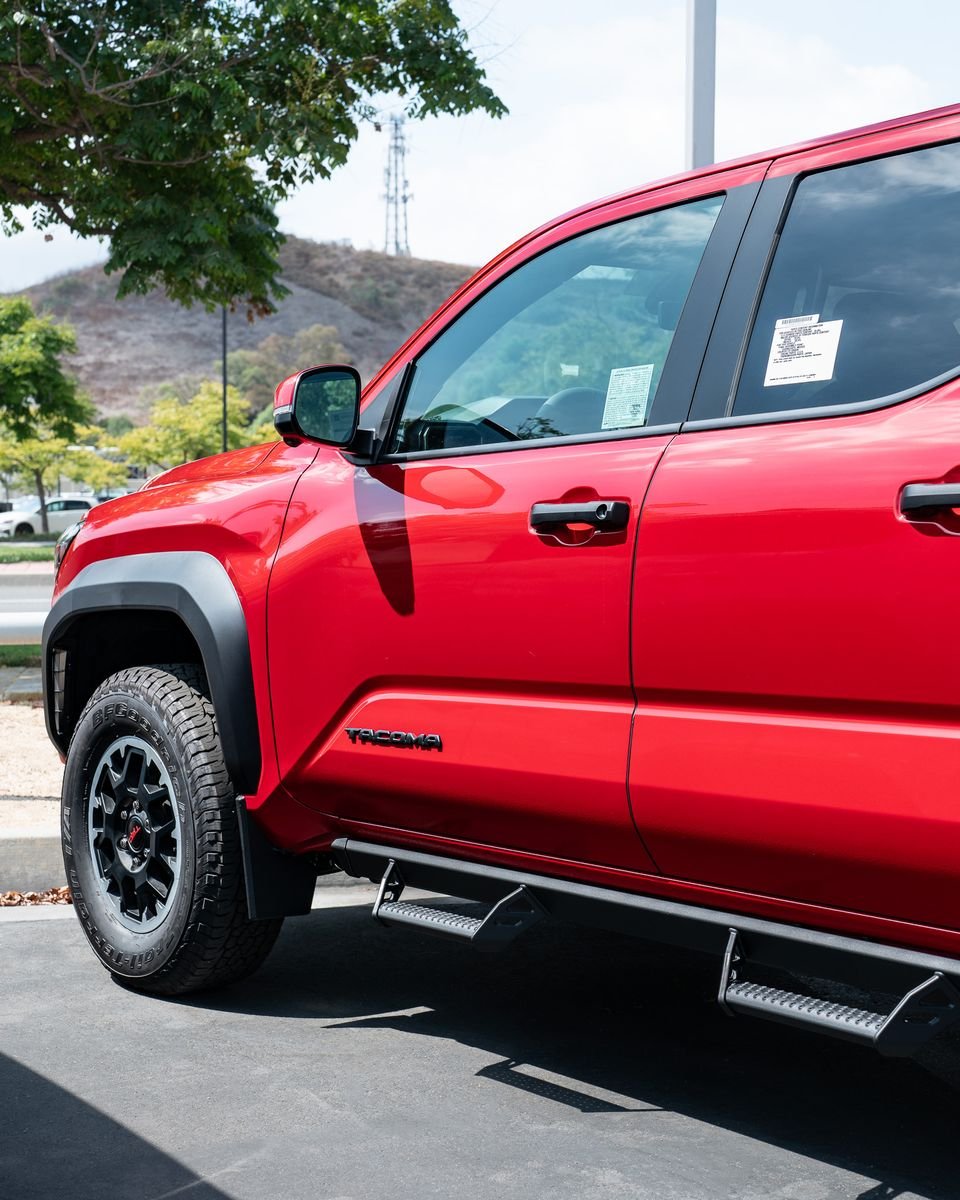 S_MToyota's tweet photo. Everything looks better in red, and the all-new #Tacoma #TRD off-road is no expectation! Shown here in Supersonic Red.

Show Now: https://t.co/6eNHY7xYuj https://t.co/eLtwLJjoLl