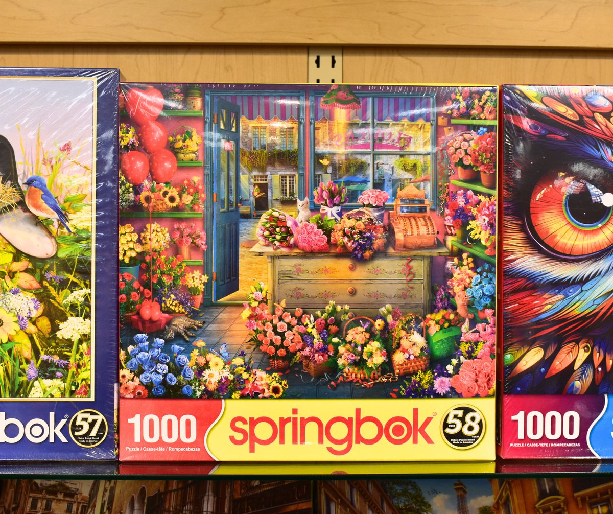 FredricksHM's tweet image. Nothing beats a cozy night in with puzzles. 🍂🧩

#fredrickshallmark #springbok #puzzles #dogpuzzles #outdoorpuzzles #naturepuzzles #giftideas #games #familygamenight #cozynights #hallmark #giftshops #familypuzzles #fall #autumn #christmas