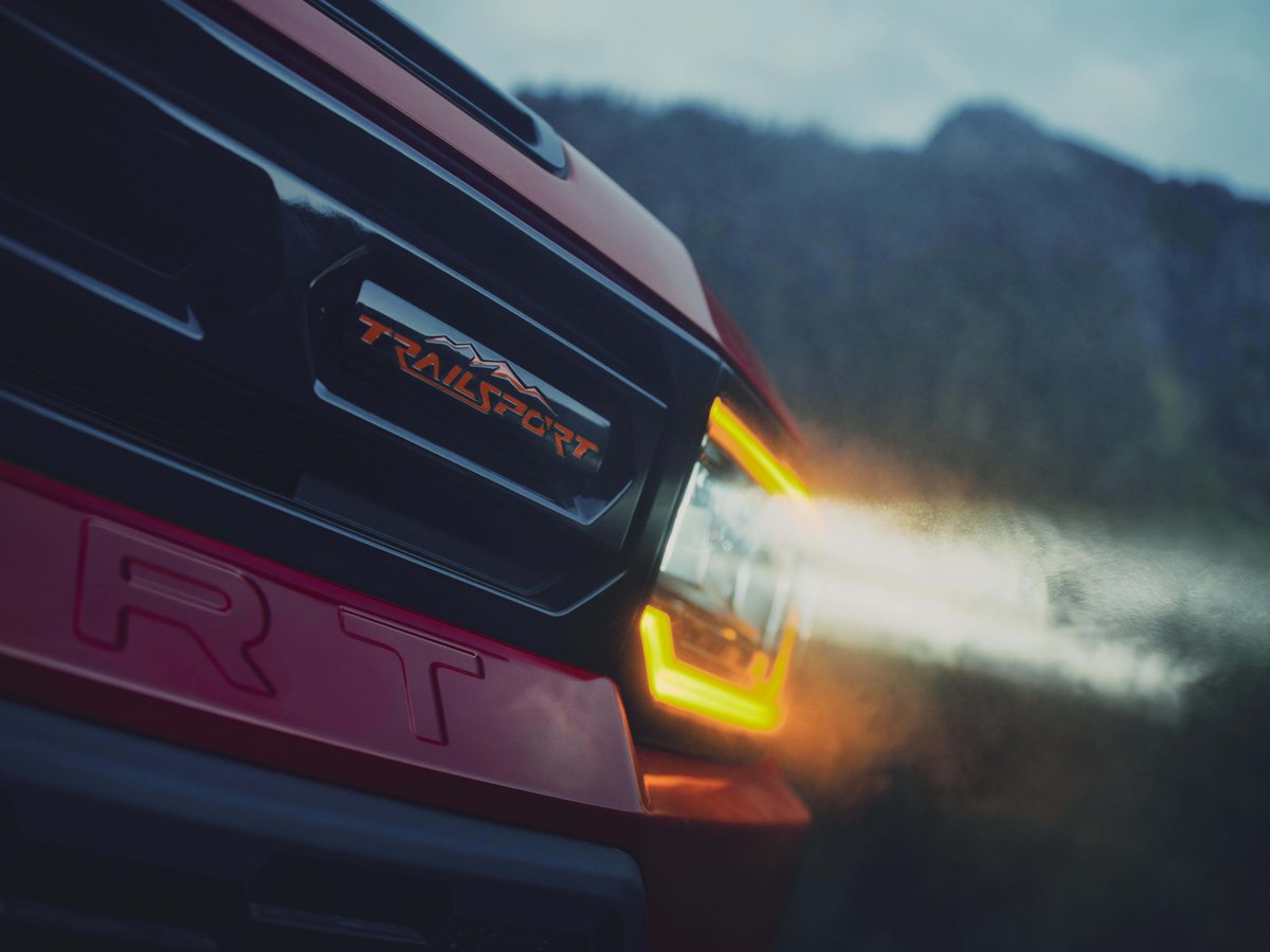 Honda's tweet image. The trail-ready 2026 #HondaPassport TrailSport is coming - packed with increased capability and innovative off-road features.
Stay informed: honda.us/4haBY0Z
