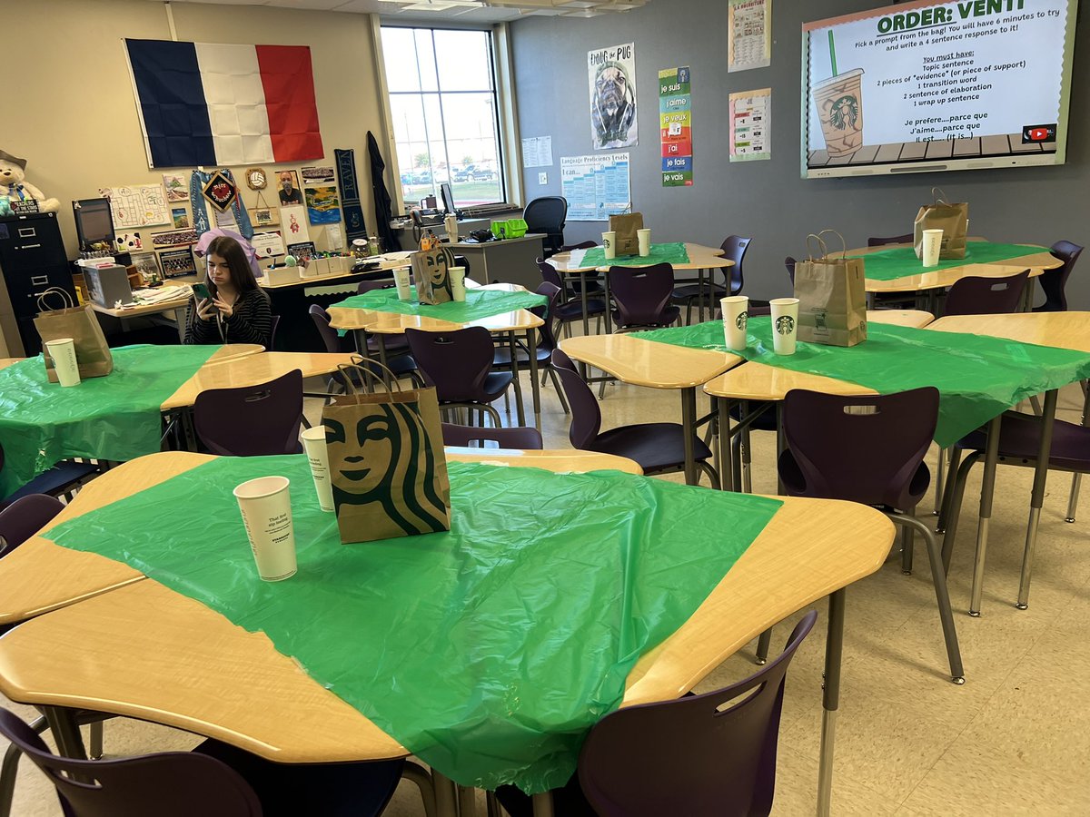 Holy smokes! When you walk into your French teachers room and see this. Taking her social studies DBQ strategies and now using them to teach French. <a href="/TFLA_Tweets/">TFLA</a>  <a href="/Fulshear_HS/">Fulshear High School</a> <a href="/ChargerSchools/">Charger Nation</a> <a href="/Elisabeth13/">Elisabeth Howell</a>