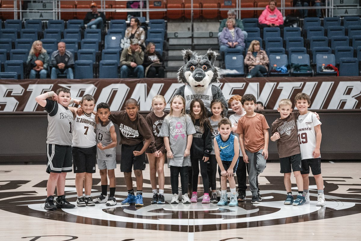 GoBonnies's tweet photo. What a busy week of awesome #Bonnies action!

Take a look back at everything from the week that was in @StBonaventure Athletics in our latest edition of Best of the Bonnies 📸🎥📱

🔗 >> https://t.co/3X2YqpQgEU https://t.co/i4jwrxc8uO