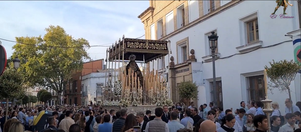 Vídeo de Nuestra Señora de las Lagrimas de la cofradía de la Vera Cruz en la Procesión Magna de Jerez de la Frontera 2024 por la c/Porvera