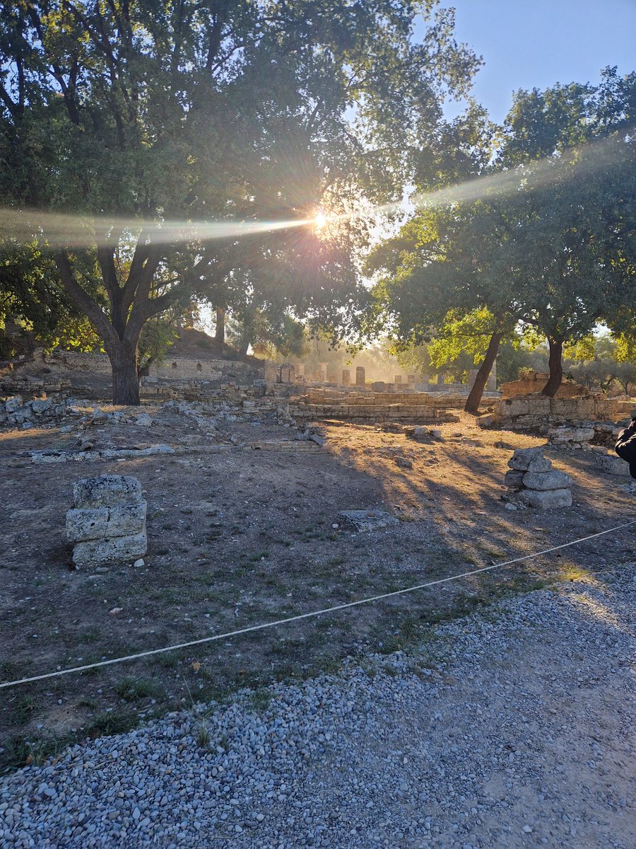 On the starting blocks of the Olympics
#RuindySetGod

Captioned by a Yr8 Student