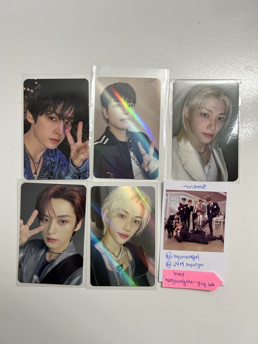hyunsungirlie's tweet photo. VENDA / TROCA

୨ৎ *venda* com preços na imagem (frete incluso)
୨ৎ demais pcs para *troca* pelas minhas wishlists do hyunjin e han 
୨ৎ pob troco apenas por outra pob
୨ৎ feedbacks no ig hyunsungirl

skz stray kids I am not miroh stay in jeju nacific maxident rockstar 5 star ate https://t.co/J4Jm4tdrCK
